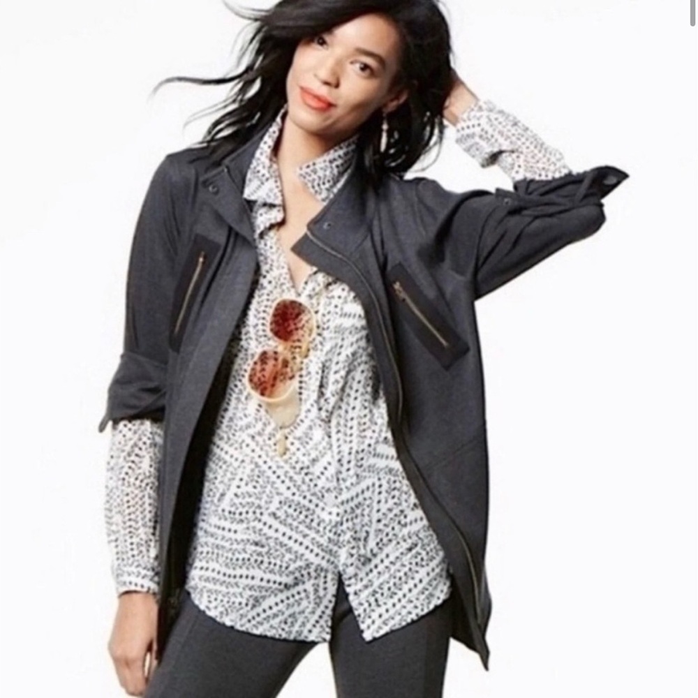CABI Split Back Button Up Top